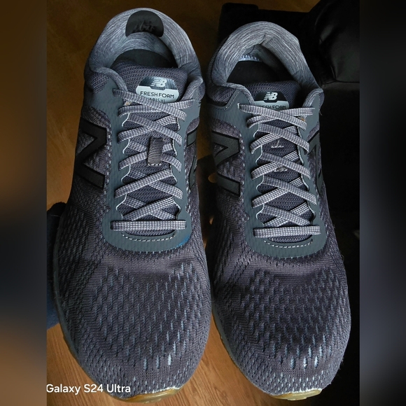 Sz 13 Men's 4E Wide NEW BALANCE FRESH FOAM ARISHI V2 Magnet/Grey - Picture 2 of 8